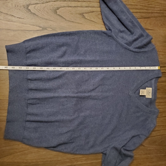 L.L Bean cotton cashmere blend sweater - Picture 2 of 6